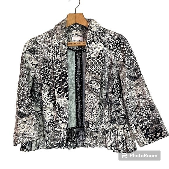 3 Sisters open front denim floral jacket. Women’s size PS - Picture 1 of 6